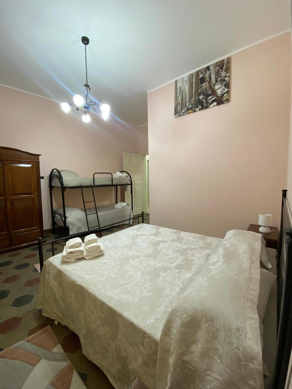 B&B Albergo Centrale Джойоза-Йоника Экстерьер фото